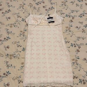 XS NEW Garage Elegant Cream Lace Dress